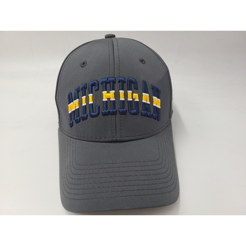 University of Michigan Wolverines The Game Flex Fitted OSFM Hat Cap NCAA Gray
